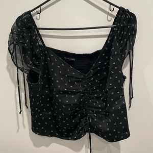Abercrombie top with mesh sleeve